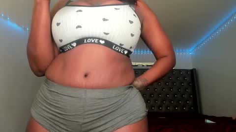 Sasha Malone online show from December 19, 5:38 pm