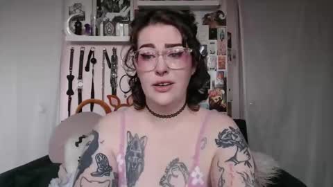 VIXIN online show from November 4, 4:01 pm