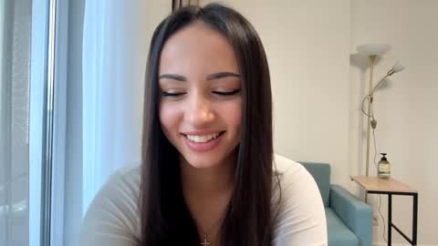 Miss Mia online show from April 1, 1:41 pm