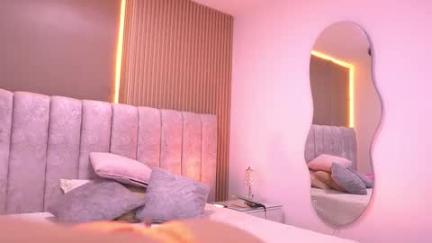 Violeta online show from February 24, 3:05 am