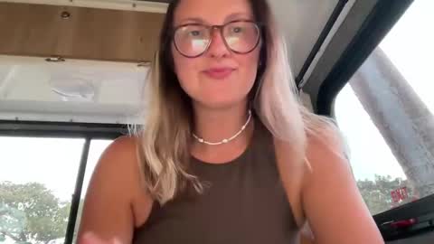 Jade online show from February 21, 6:04 pm