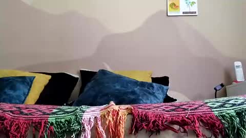 Waningrose  Lu online show from March 2, 4:36 pm