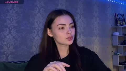 Alice online show from April 3, 5:44 pm