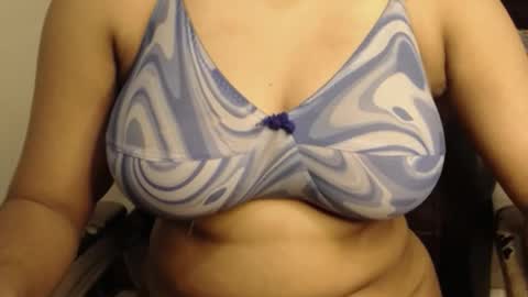 mina online show from December 3, 10:01 pm