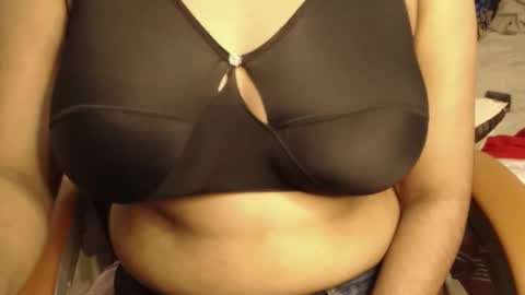 mina online show from March 28, 4:17 pm