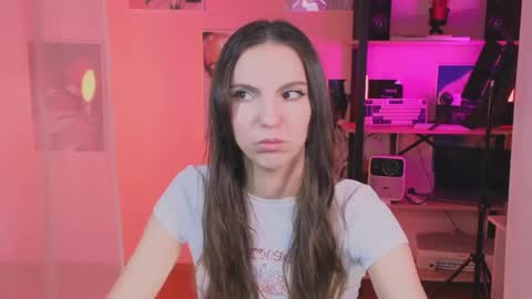 wednesday_evans online show from April 16, 5:19 am