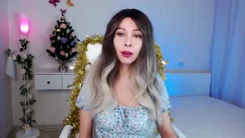 Wendi Foster online show from December 25, 7:34 pm