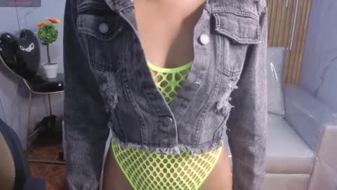 wendy_1_ online show from April 9, 6:19 am