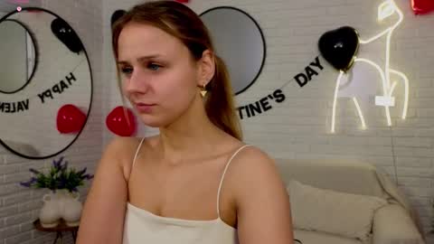 Im Wendy online show from February 12, 9:16 pm