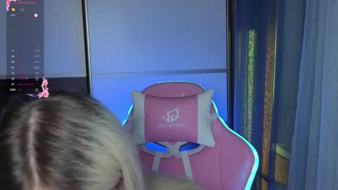 Wendy online show from March 9, 6:55 pm