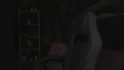 little girl who is always rightLisa online show from October 13, 2:03 am