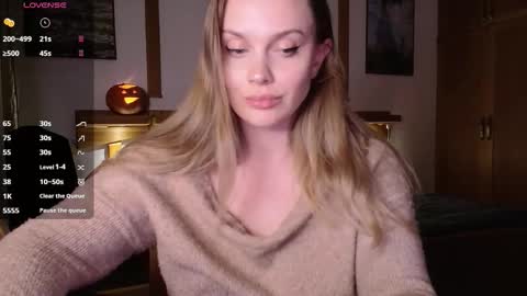 Lana online show from October 16, 6:43 pm