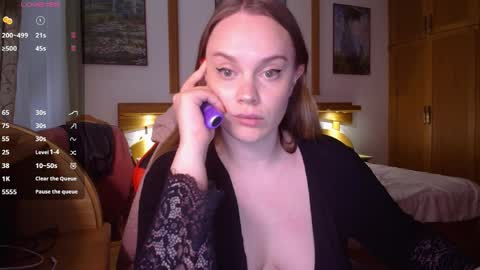 Lana online show from April 21, 3:08 pm