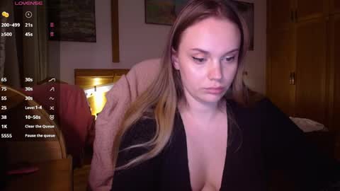 Lana online show from April 20, 7:28 pm