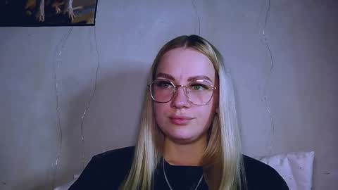 whitehex666 online show from January 6, 7:50 pm