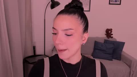 whoislulu online show from November 17, 9:59 pm