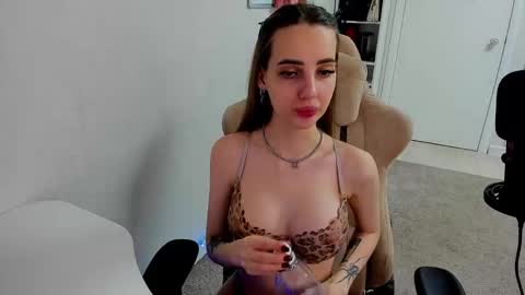 Abby  online show from October 28, 6:19 am