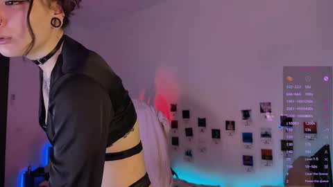 iggy iggz online show from April 17, 4:14 am