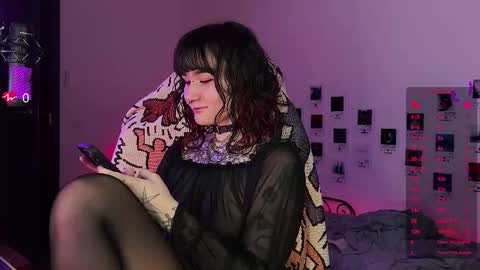 iggy iggz online show from September 14, 2:42 am