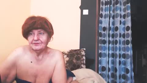 WildRedCat online show from April 28, 7:45 am