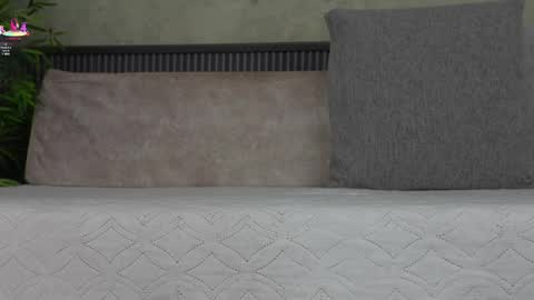 Ms Willow online show from April 12, 11:02 am