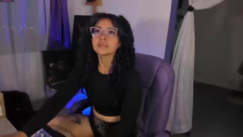     Luna Violeta  A r t i s t  online show from September 13, 11:24 pm