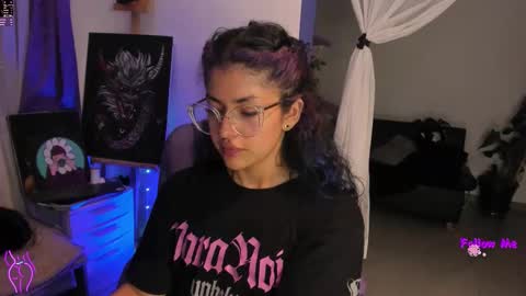     Luna Violeta  A r t i s t  online show from September 21, 2:10 am