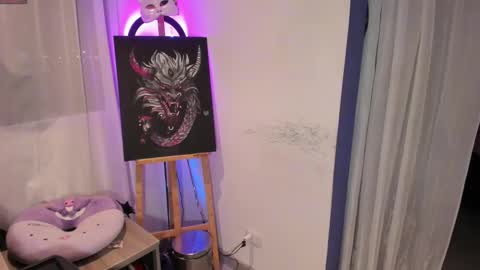     Luna Violeta  A r t i s t  online show from February 13, 11:58 pm