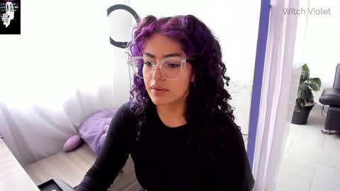     Luna Violeta  A r t i s t  online show from January 31, 9:16 pm