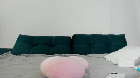 wladilia online show from September 23, 10:30 pm