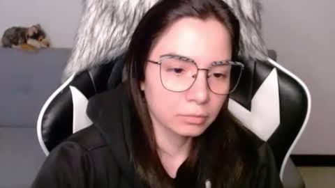 Alex online show from February 9, 2:47 am