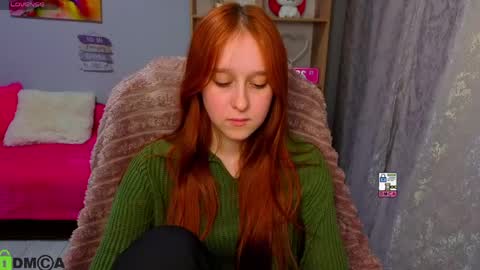 wow_emma_ online show from April 17, 7:16 pm