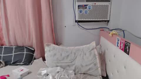 x_lexi_x online show from April 19, 6:54 pm