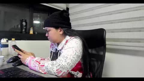 xander_taylor_ online show from October 16, 5:10 am