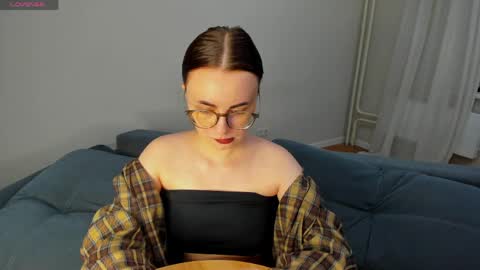 Alice online show from April 27, 3:20 pm