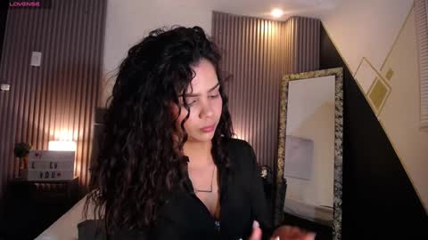 Mia Vega online show from December 14, 8:51 pm