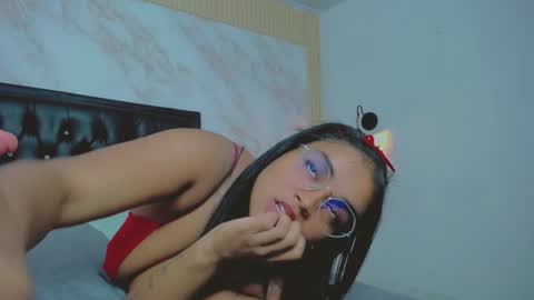 XiomyFox online show from February 24, 4:38 pm