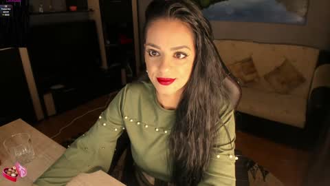 Lara online show from January 25, 10:50 pm