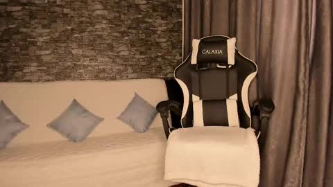 Lara online show from February 19, 7:50 am