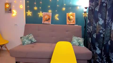 Chloe online show from December 21, 11:55 am