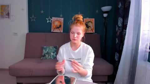 Chloe online show from December 25, 9:34 am