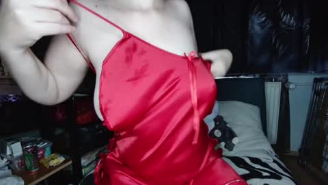 xnicetitsx online show from December 14, 6:24 am