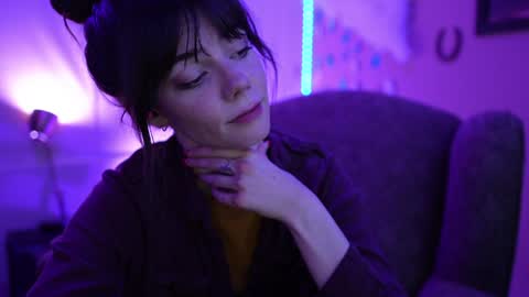 Bella Bondai online show from February 4, 12:00 pm