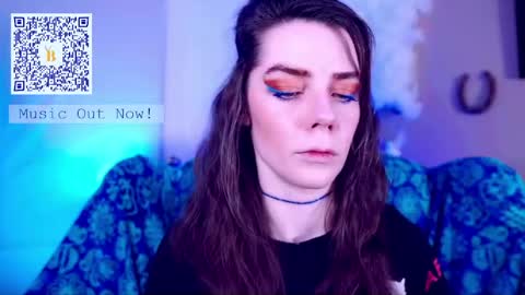 Bella Bondai online show from April 14, 9:59 pm