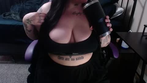 xorileyschembri online show from February 18, 3:10 am