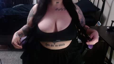 xorileyschembri online show from February 24, 2:17 am