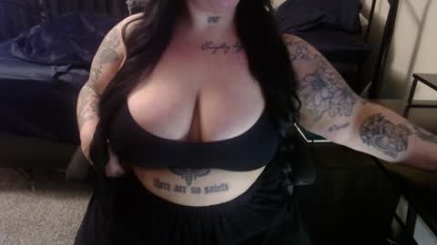 xorileyschembri online show from January 5, 4:04 am