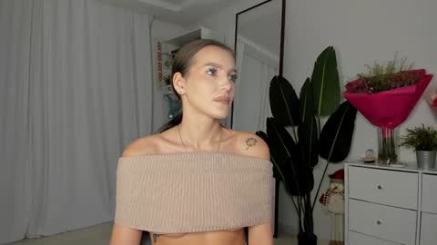 xxx_leila online show from December 2, 7:10 am