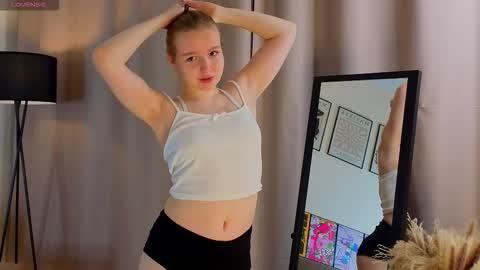 Kate online show from November 15, 2:18 pm