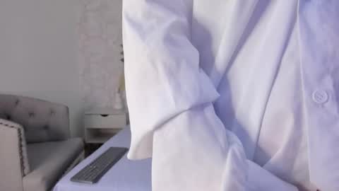 Yara online show from November 30, 9:19 pm